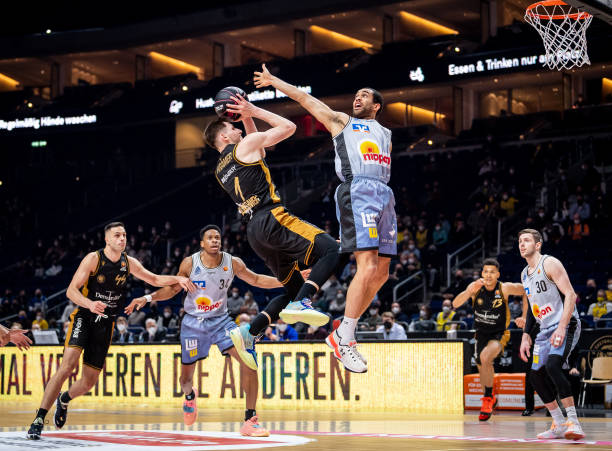 苏子豪是年 苏子豪是年