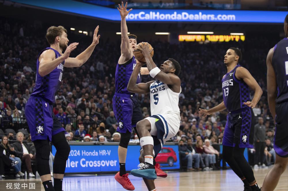 展现了他在 展现了他在